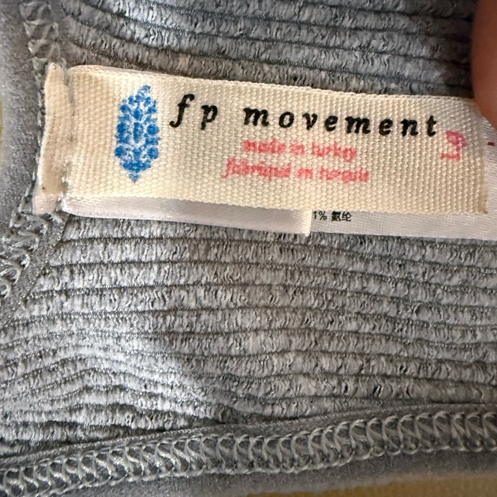 Free People FP Movement Gray Racerback V-neck Tank Bra Sz Large 2/$20 - Picture 4 of 5